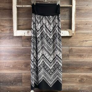 APT 9 Floral Chevron Wide Yoga Waistband Flowy Maxi Skirt Size XL Black & White